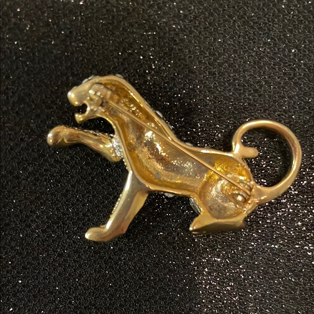 Elegant Gold and Black Leopard Brooch with Sparkling Stones! - Picture 3 of 3